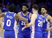 西蒙斯惊艳全场，杜兰特助攻爆棚，76人逆转取胜！