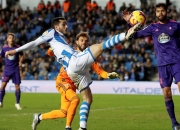 包含年轻小将助皇家社会取得关键胜利的词条