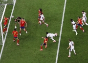 欧洲足球争霸赛场上火爆开赛，顶尖球队齐聚竞逐的简单介绍